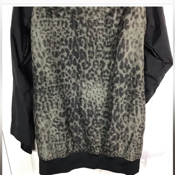 Green and Black Leopard Print ARMADA Ski / Snowboard Jacket - Picture 10 of 11